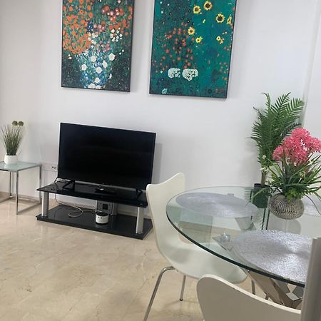 Beach And City Apartment A 50M De La Playa Fuengirola Exterior foto