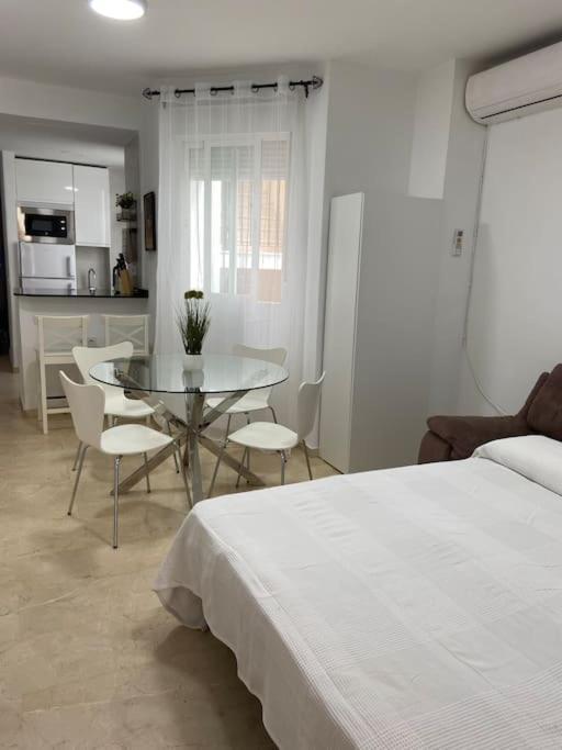 Beach And City Apartment A 50M De La Playa Fuengirola Exterior foto